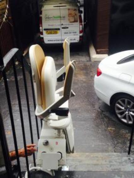 Outdoor stairlift Folded
